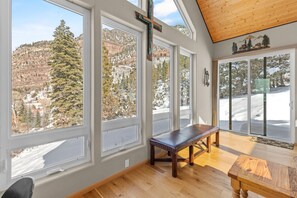 Interior - Amphitheater Haus | Decks, Fireplaces, Trails-Sleeps 8 (ouray)