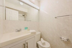 Bathroom - Simple Theater District 1 Bedroom (Boston)