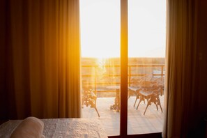 5 bedrooms, WiFi, bed sheets - House in Prea  (Caiçara)