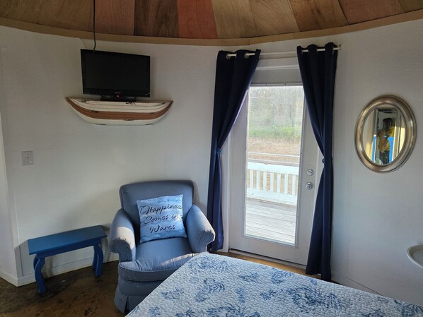 1 bedroom, internet, bed sheets