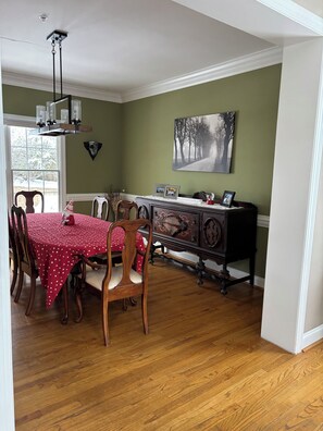 Dining - Spacious 3+BR • 2F/2H BA • Bar, Gym, Fin Bsmt • Near FIFA & Subaru (Broomall)