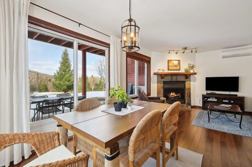 Cozy Golfside Oasis | Fireplace & Terrace