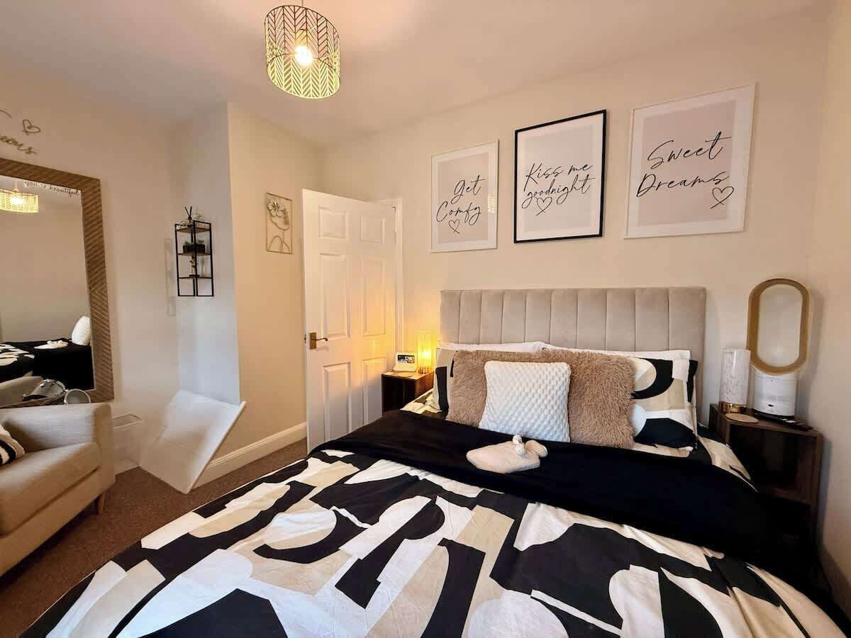 2 soverom, strykejern/-brett, wi-fi og sengetøy