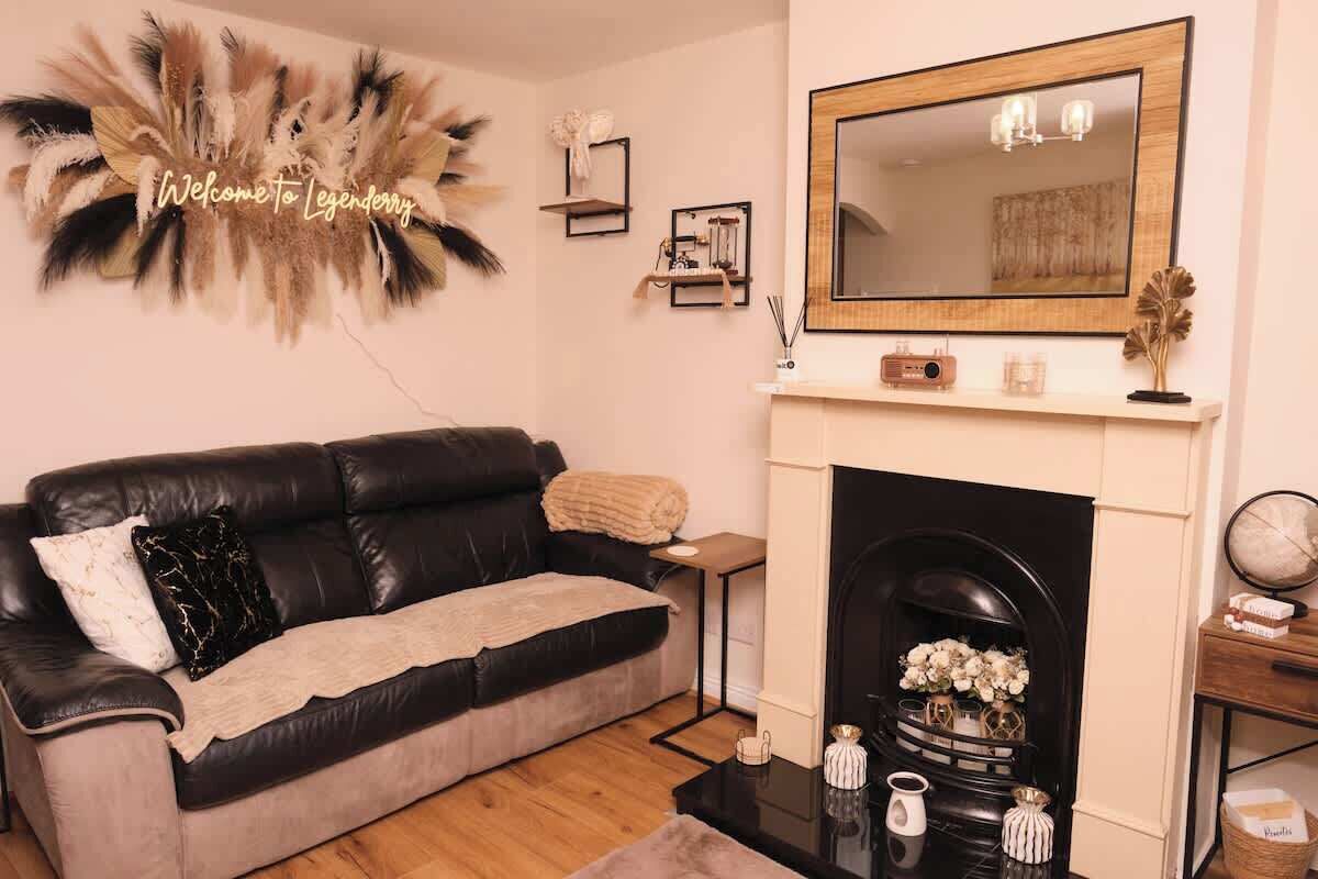 Télévision, cheminée