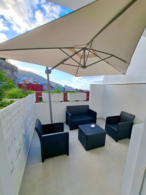 Terrace/patio - Holiday Home with Sea and Mountain Views (Los Realejos)