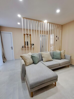 TV - Holiday Home with Sea and Mountain Views (Los Realejos)