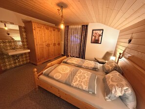 2 habitaciones, wifi gratis y ropa de cama 