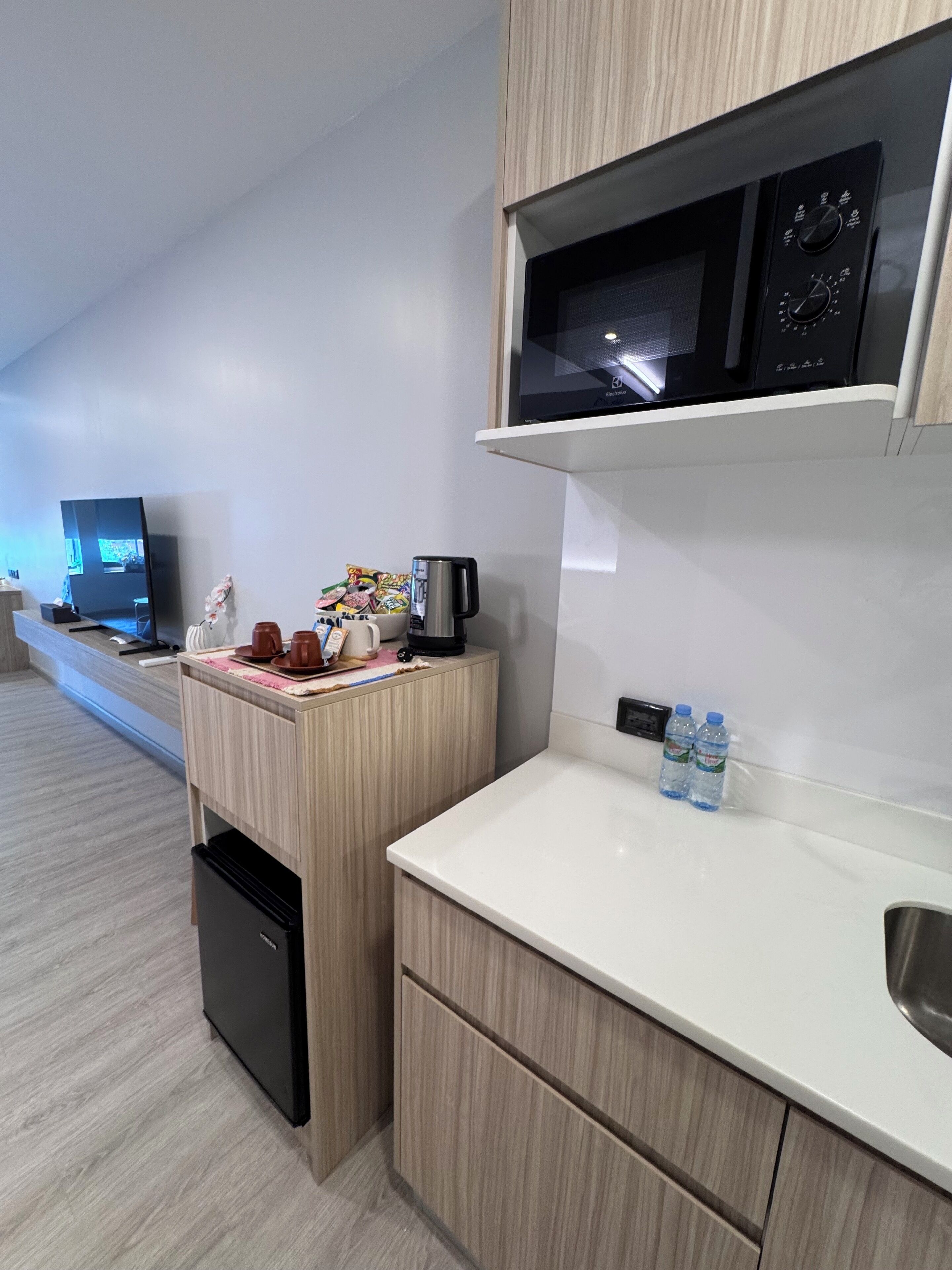 Deluxe Studio Suite, Canal View | Interior