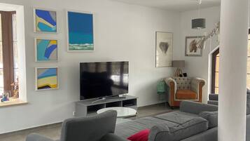 TV