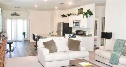 Charming 3-Bedroom 2 Full bath home with Wifi and AC in New Caney, Texas