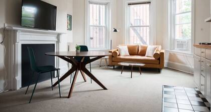 Charming 1 Bedroom | Newbury Street