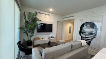 Leilighet, byutsikt | Oppholdsområde