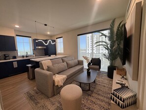 Apartament, vistes a la ciutat | Sala d'estar