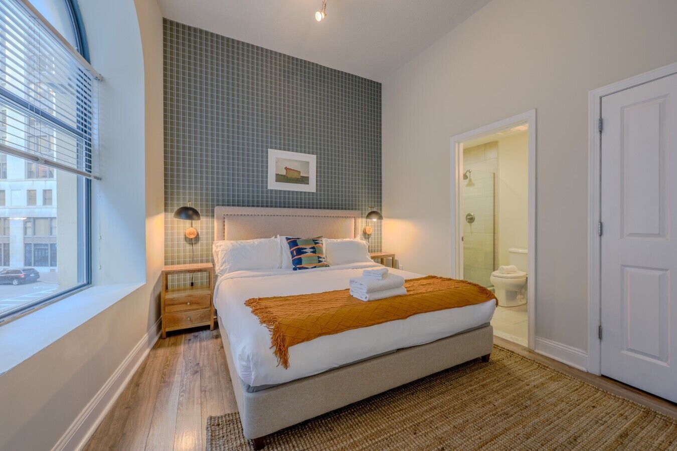 1 bedroom, desk, iron/ironing board, WiFi