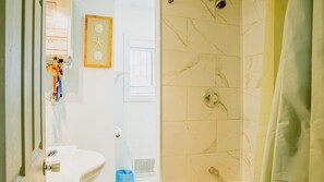 Shower, hair dryer - 1037 Assumption · Brand new 1-bedroom house by the Riverfront (Windsor)