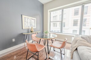 Interior - Milk153-3D-2/2 · 2br/2ba FIDI Apt | Keyless Entry | Walk anywhere! (Boston)