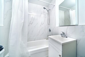 Shower, hair dryer - 1034 Assumption · Newly renovated 3 bedroom unit (Windsor)