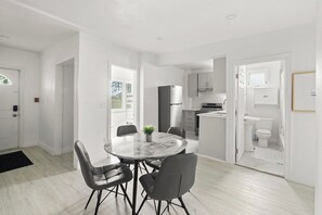 Interior - 804 · New Build Bright 2 Bdrm Unit (Windsor)