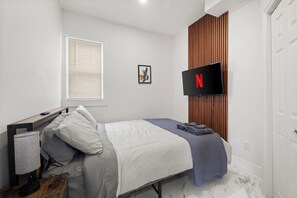 2 bedrooms, free WiFi - 219 · New Build Cozy 2 Bedroom Unit (Windsor)