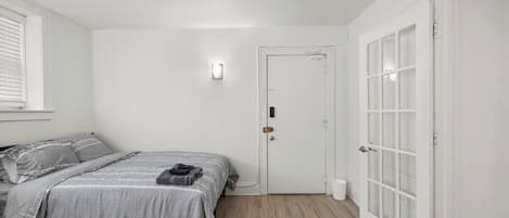 1 bedroom, desk, free WiFi