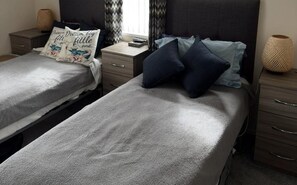 2 chambres, fer et planche à repasser, Wi-Fi gratuit, draps fournis