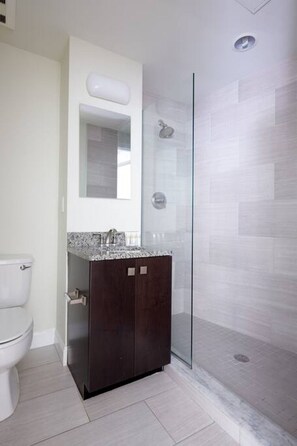 Hair dryer, towels - Milk153-4C-2/2 · FIDI Boston Lovely 2BR | Close to the T! (Boston)