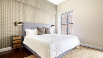 2 habitaciones, escritorio, tabla de planchar con plancha y wifi