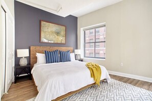 Desk, iron/ironing board, WiFi - FIDI 2br | Keyless Entry | Fully Furnished (Boston)