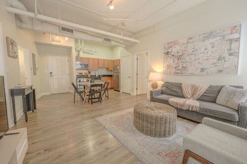 Wonderful FIDI 2br | Keyless Entry