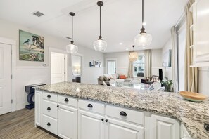Interior - Outdoor Shower! Fenced-In Yard! 4 Bikes! Dogs Allowed! (Santa Rosa Beach)