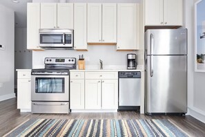 Réfrigérateur, cafetière/bouilloire