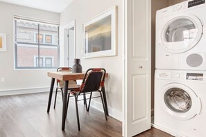 Interior - Comfy Financial District 1br | Keyless Entry (Boston)