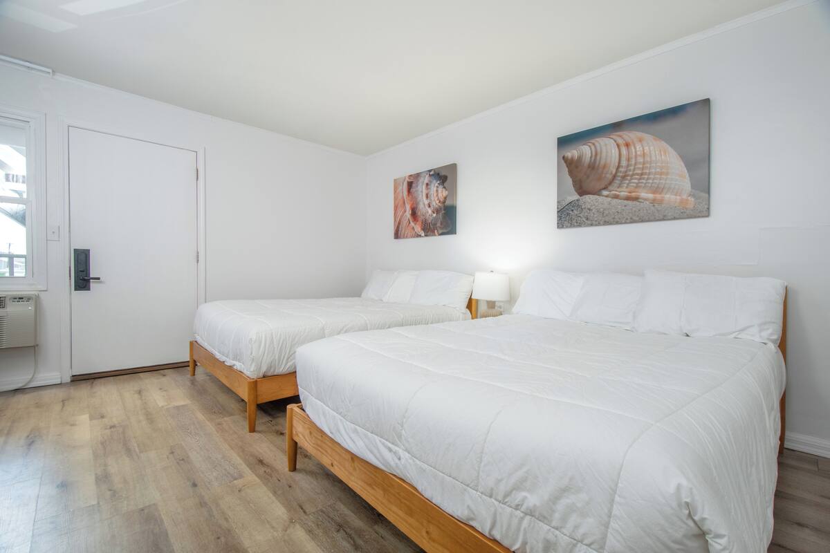 Classic Room, 2 Queen Beds | Iron/ironing board, free WiFi