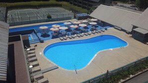 Piscina coberta i piscina a l'aire lliure 