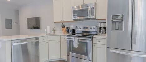 Refrigerador, cafetera/tetera