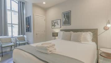 1 bedroom, desk, iron/ironing board, WiFi