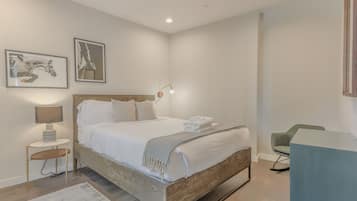 Desk, iron/ironing board, WiFi