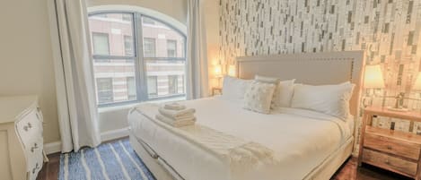 Desk, iron/ironing board, WiFi