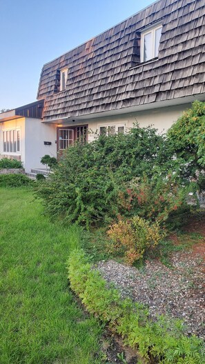 Exterior - Pells Hostel (Regina)