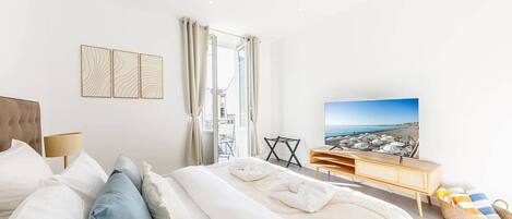 2 bedrooms, WiFi, bed sheets