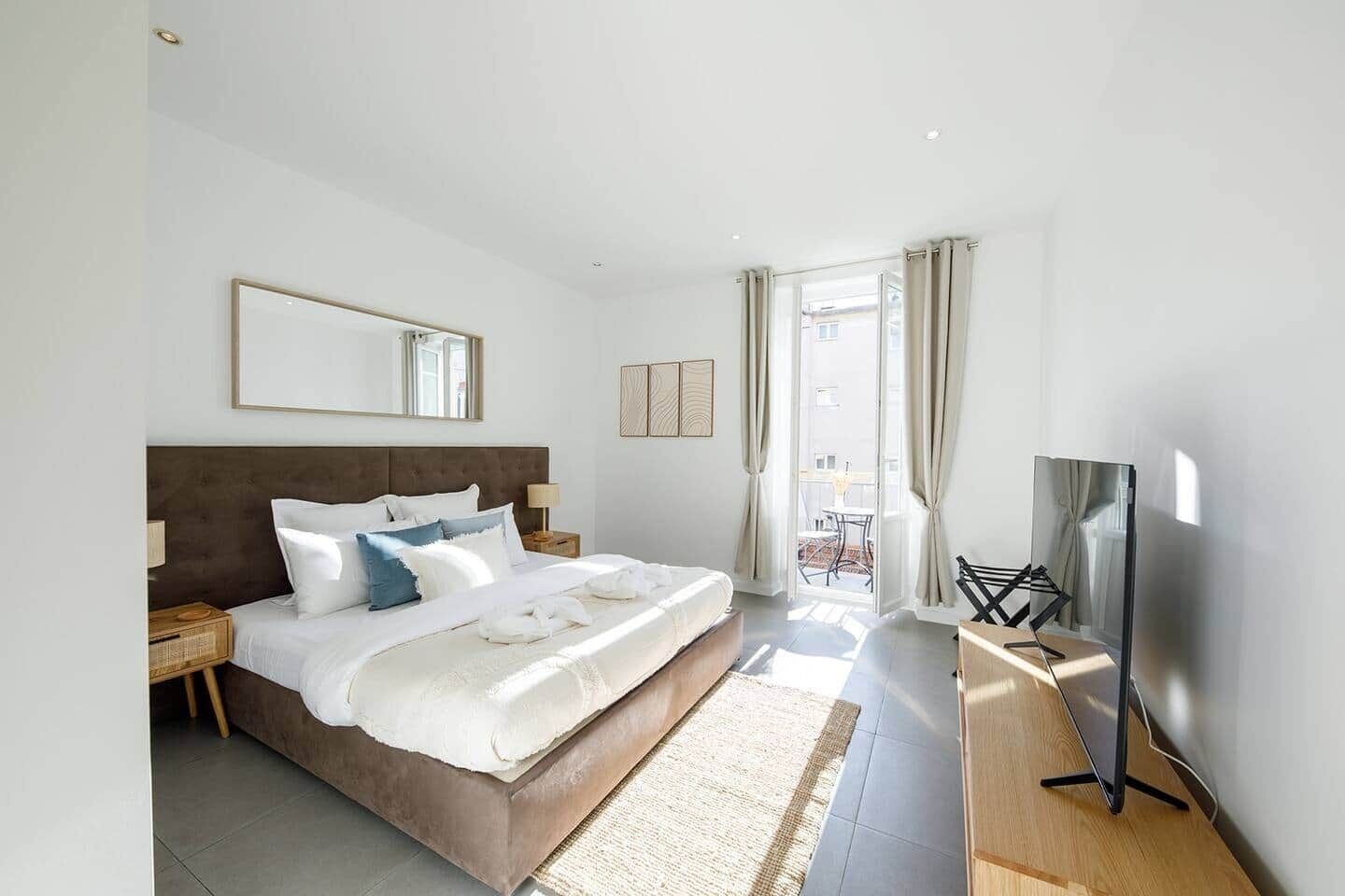 2 bedrooms, WiFi, bed sheets