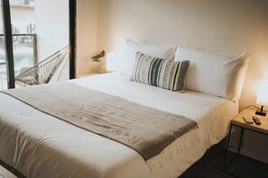 Deluxe Room, Balcony, Pool View | Iron/ironing board, free WiFi - Casas VV (Valle de Guadalupe)