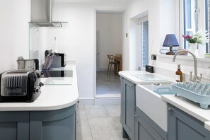 Private kitchen - Stylish Retreat Inside City Walls (York)