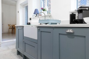 Interior - Stylish Retreat Inside City Walls (York)