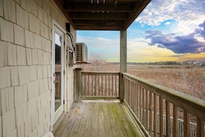 Terrace/patio - Beacon at Surf City | Retreat Near Beach & Pools (Surf City)