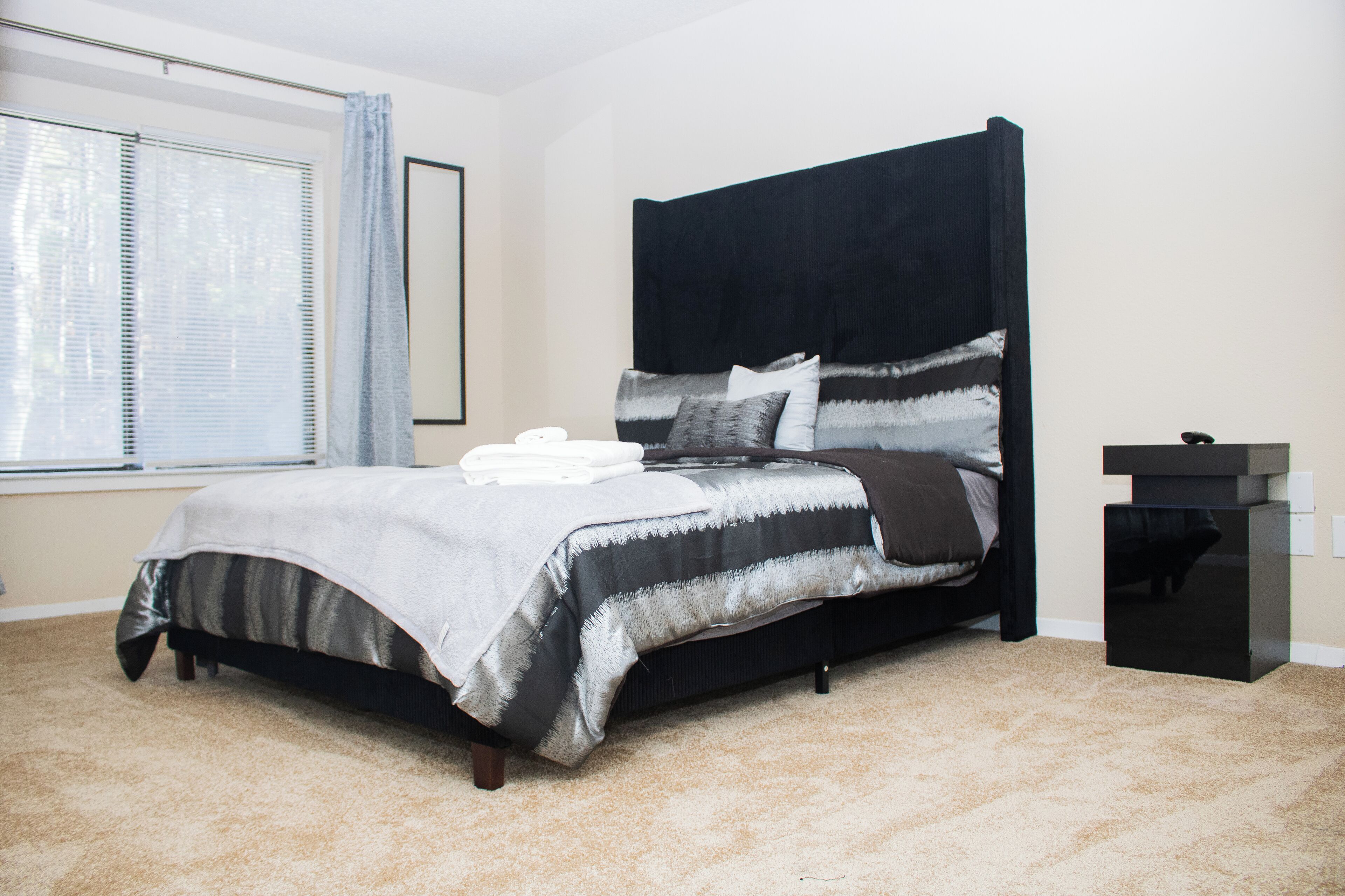 3 soverom, strykejern/-brett og sengetøy