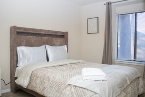 3 bedrooms, iron/ironing board, bed sheets - Peaceful Sanitized 1BR Condo Near I-85 WiFi & Pool (Norcross)