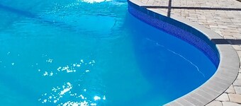 Family Pool House Near Tampa International Airport 3-bedroom house