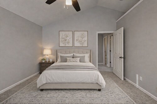 Spacious 4-bedroom house in  Charlotte close to all city attractions.