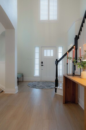 Interior - Lone Star Escape: Pool & Spa, Putting Green, Games (Allen)
